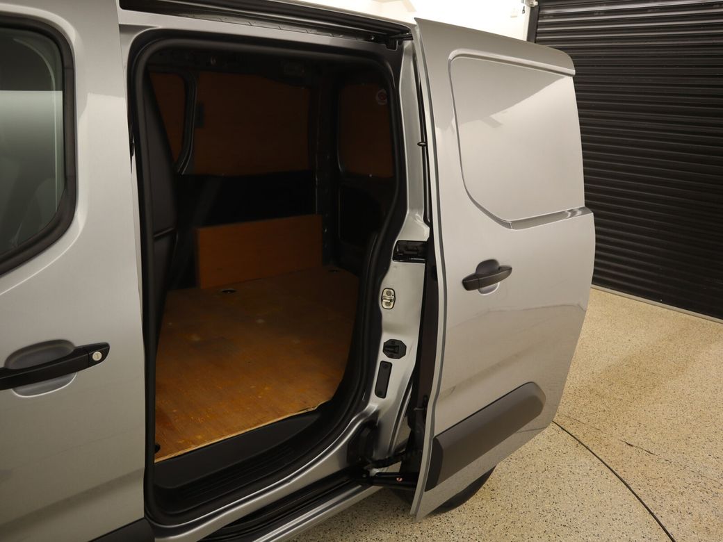 2022 Peugeot Partner