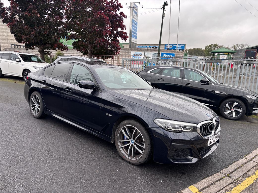 2022 BMW 530