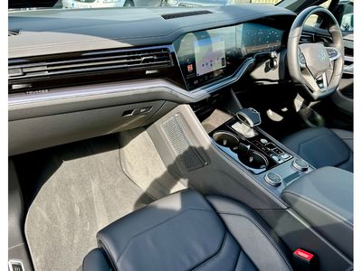 2025 Volkswagen Touareg