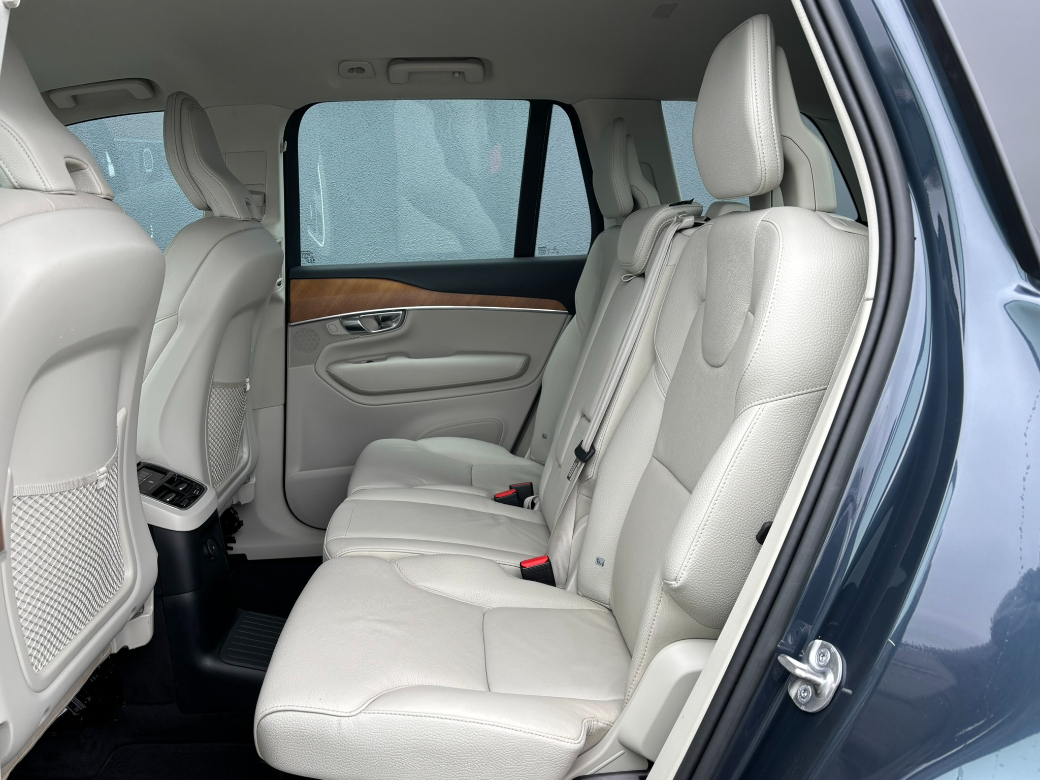 2022 Volvo XC90