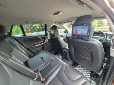 2017 Volvo V60 Cross Country
