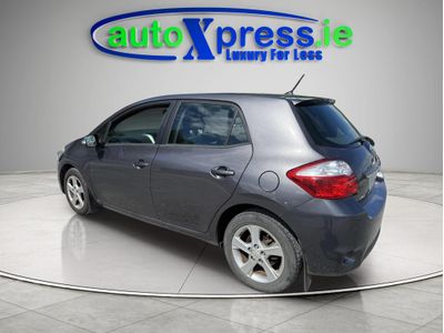 2011 Toyota Auris