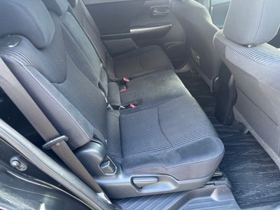 2016 Toyota Prius Alpha