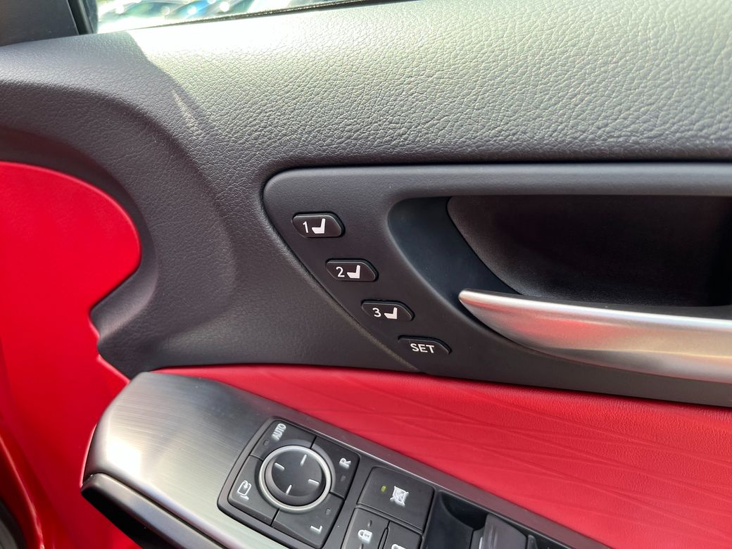 2023 Lexus IS 300h