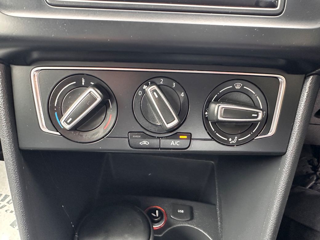 2015 Volkswagen Polo