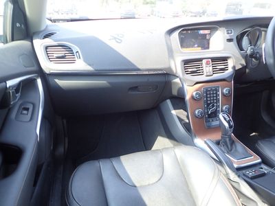 2018 Volvo V40