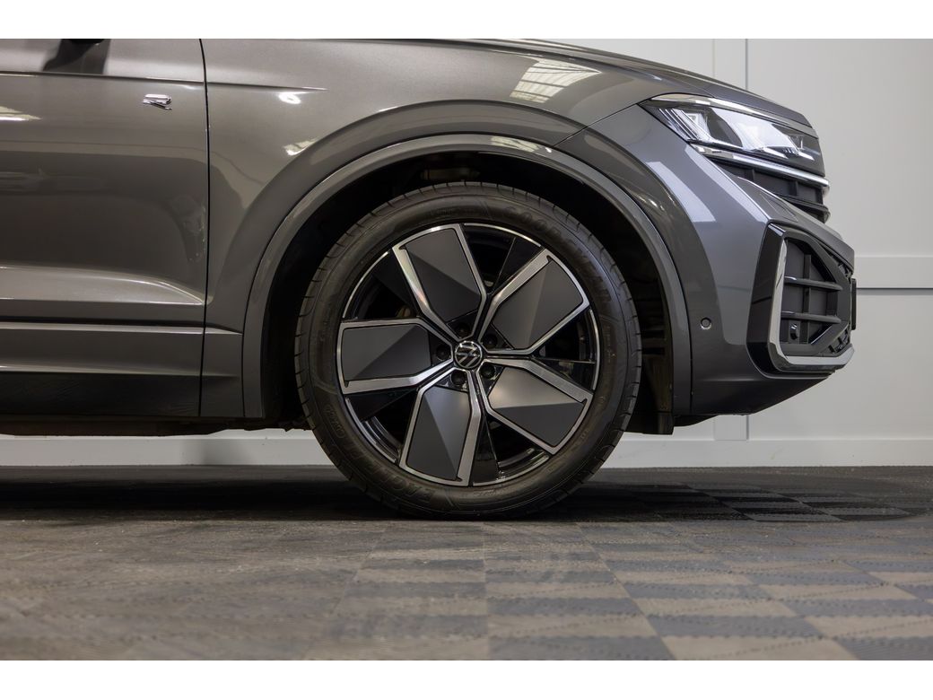 2025 Volkswagen Touareg
