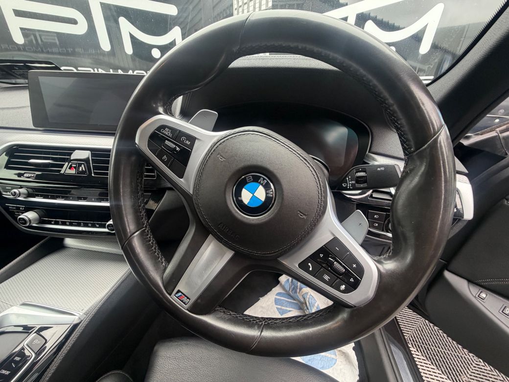 2019 BMW 530