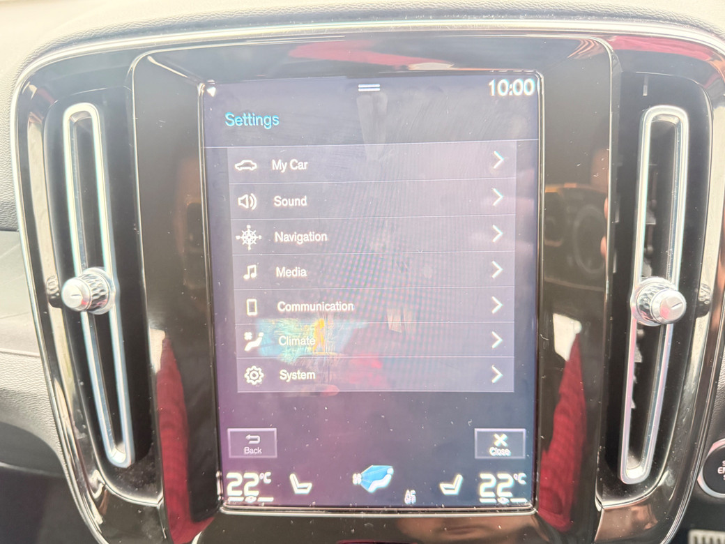 2023 Volvo XC40