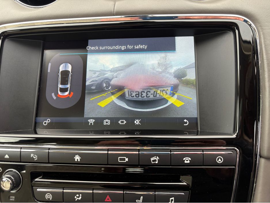 2017 Jaguar XJ