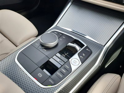 2023 BMW 330