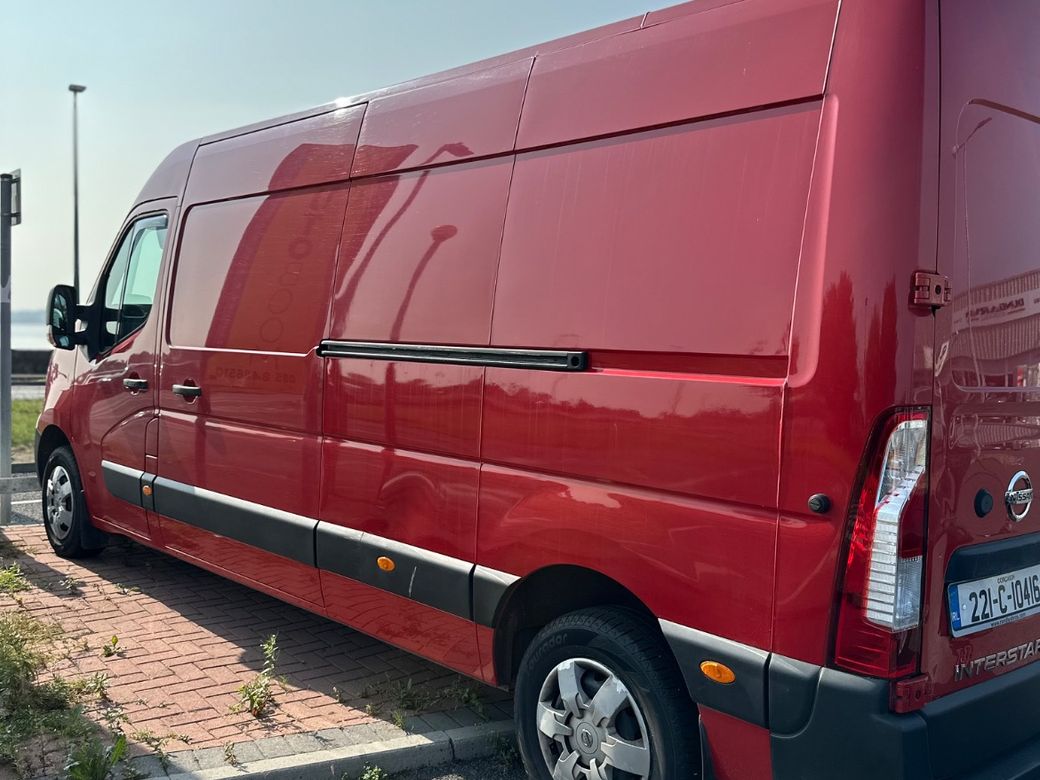 2022 Nissan Interstar