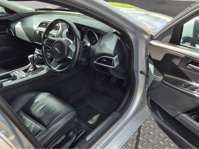 2017 Jaguar XE