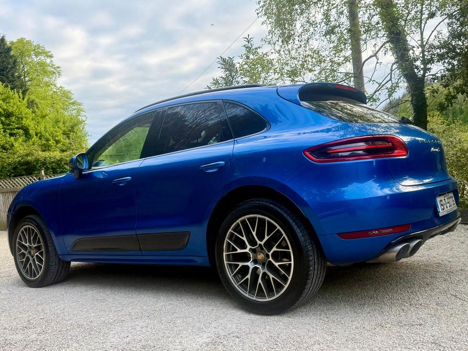 2015 Porsche Macan