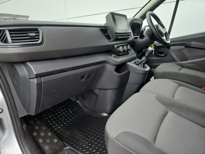 2024 Nissan Primastar