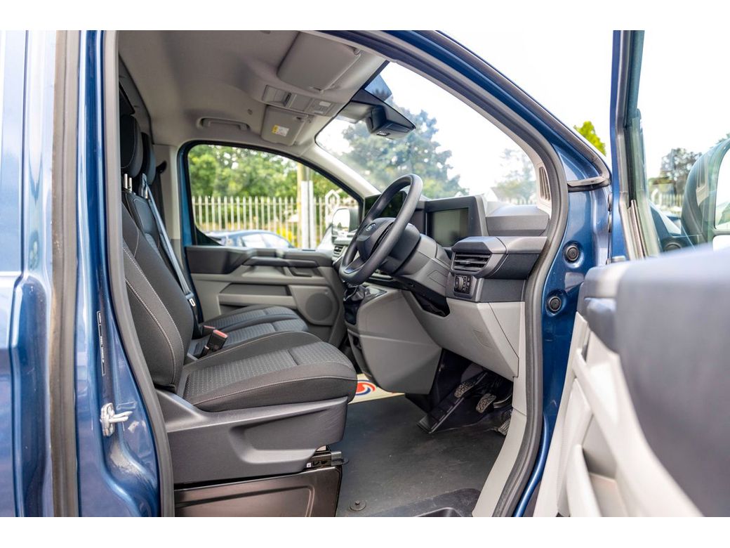 2025 Ford Transit Custom