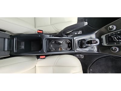 2017 Volvo V40