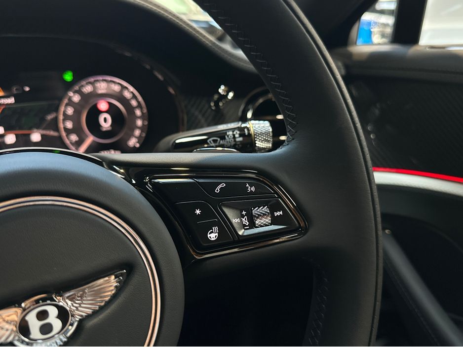 2025 Bentley Flying Spur