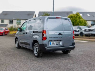 2025 Peugeot Partner