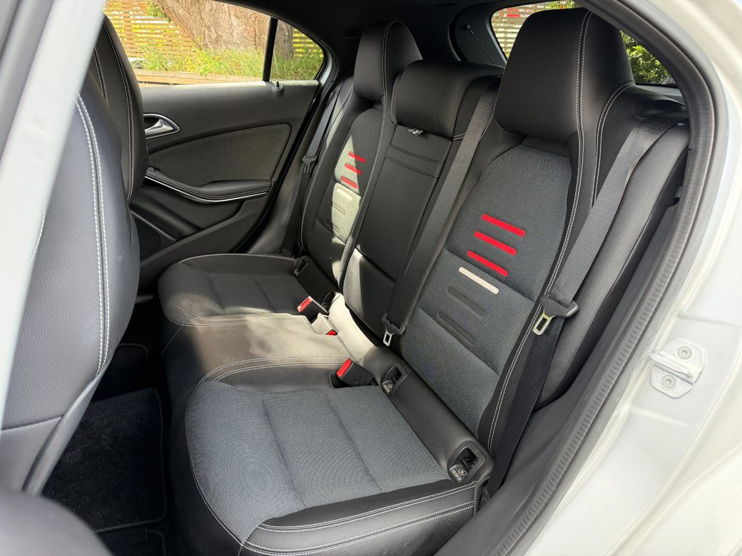 2018 Mercedes-Benz A 180