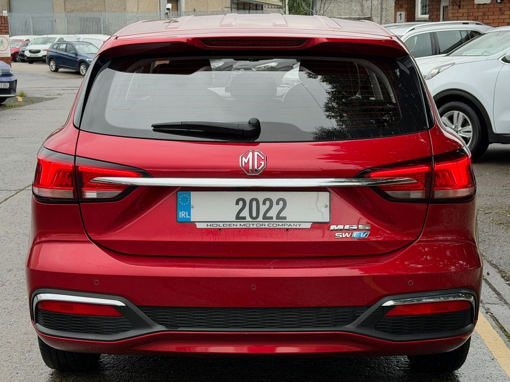 2022 MG 5