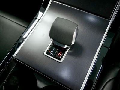 2025 Land Rover Range Rover Velar