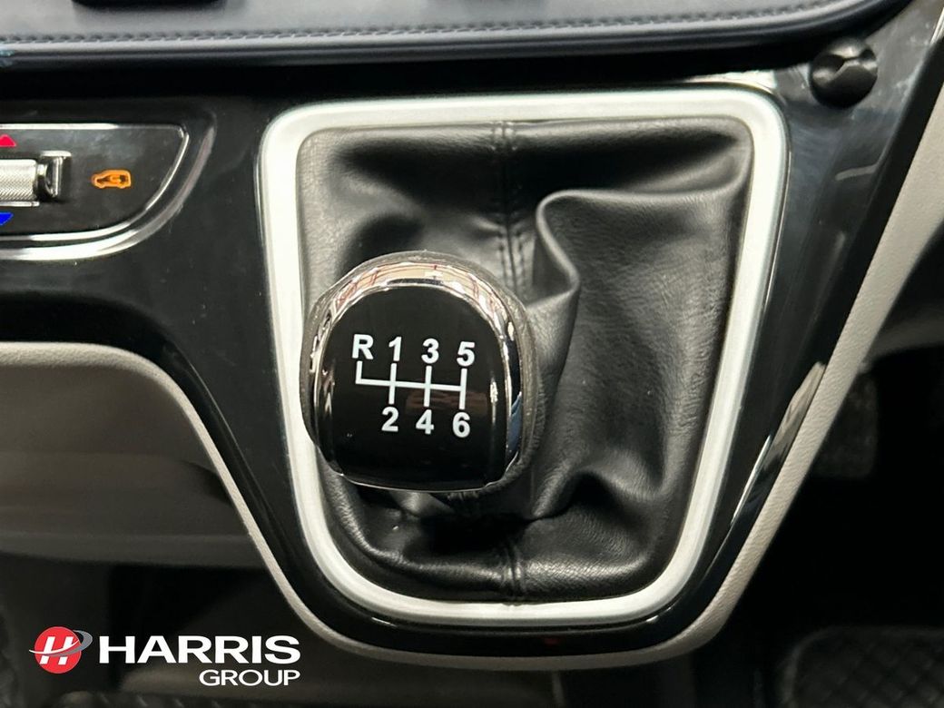 2025 White Maxus Deliver 7