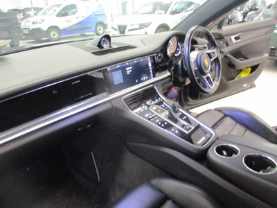 2017 Porsche Panamera