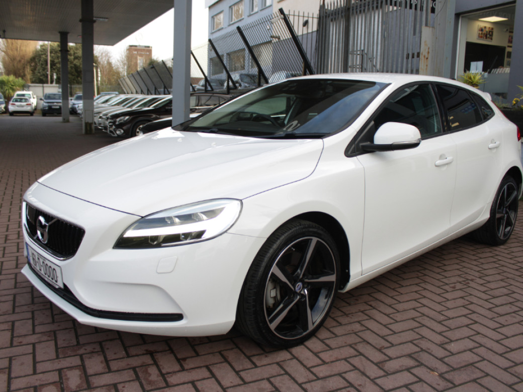 2016 Volvo V40