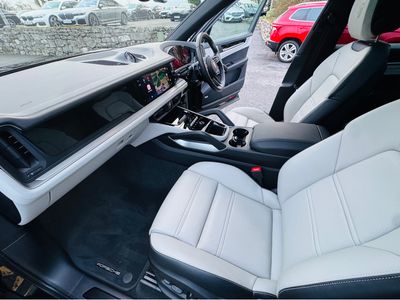 2025 Porsche Cayenne