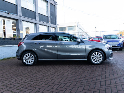 2017 Mercedes-Benz A 180