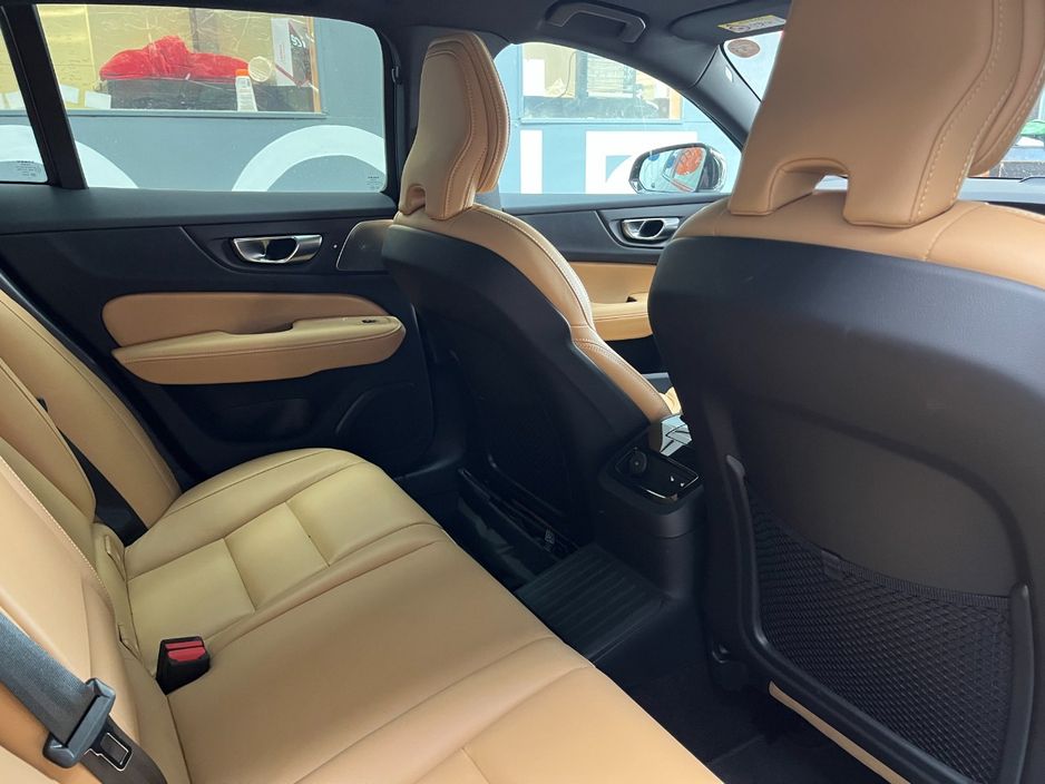 2024 Volvo V60