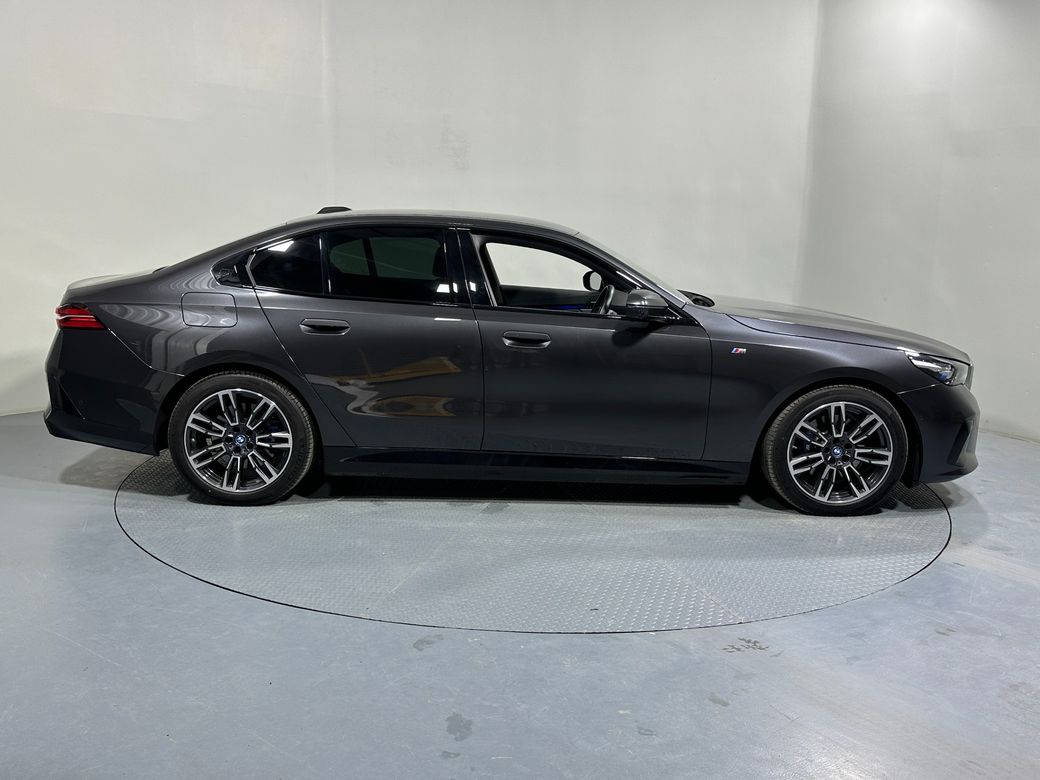 2024 BMW 5 Series