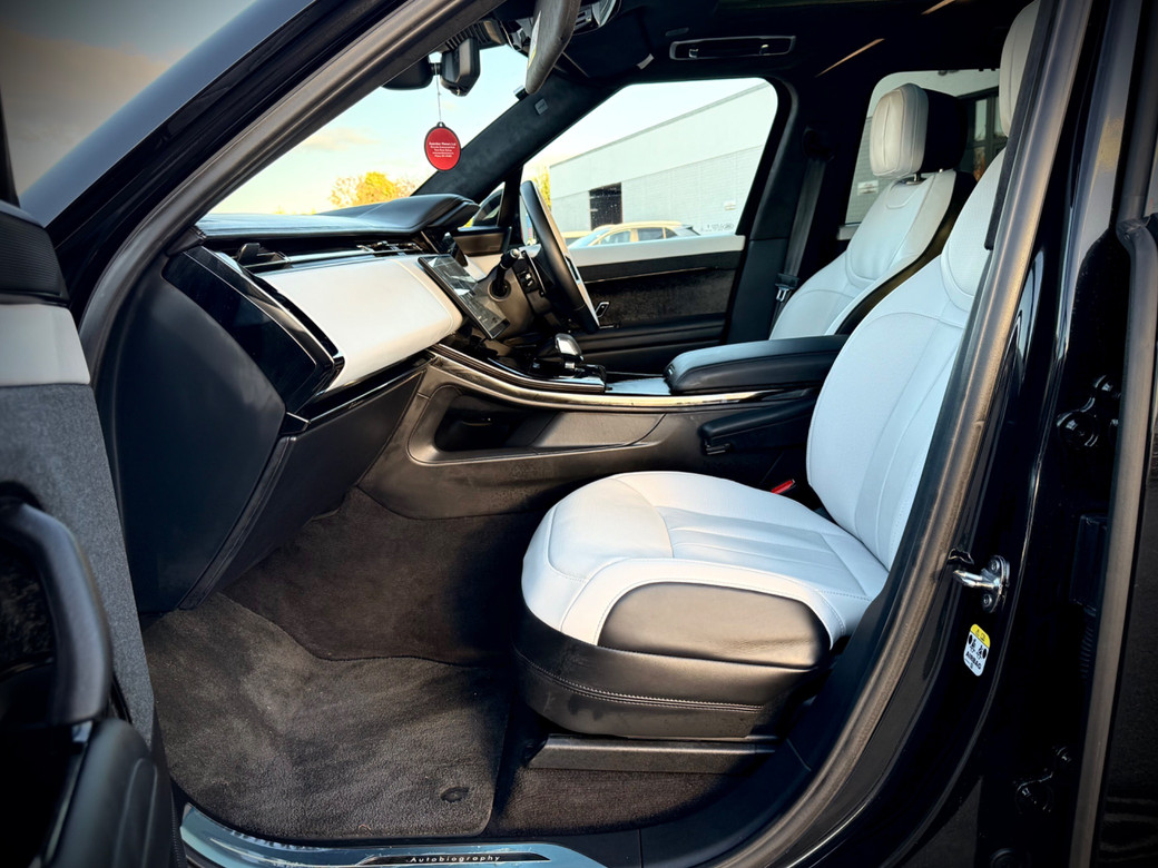 2025 Land Rover Range Rover Sport