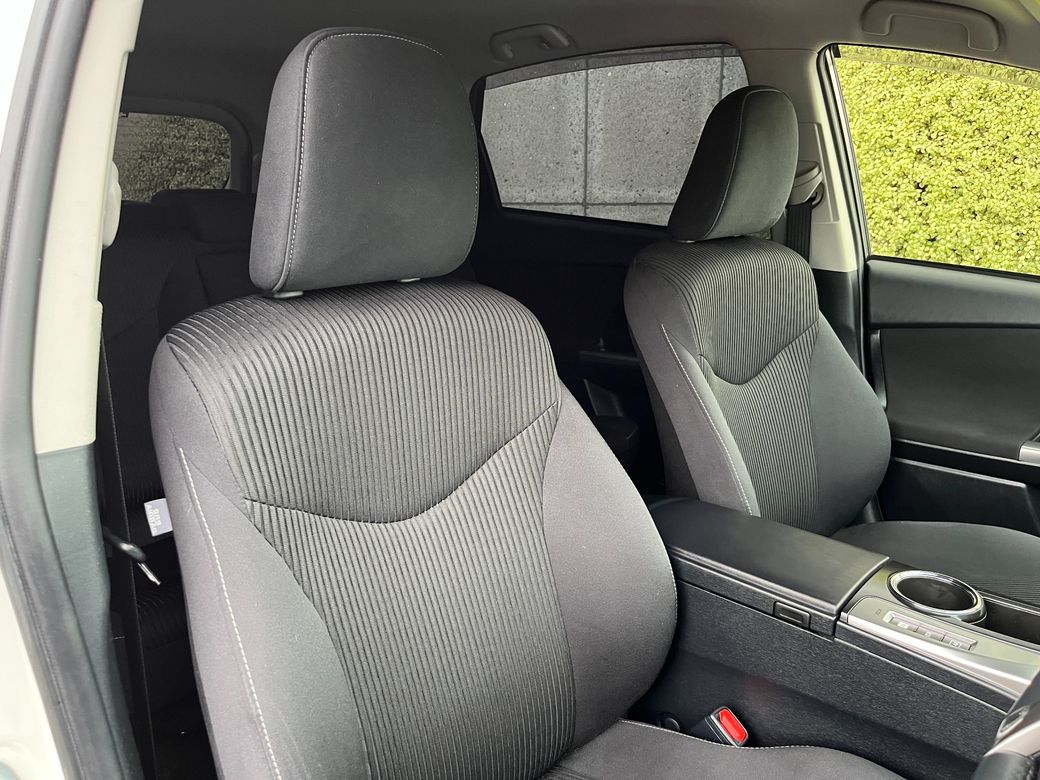 2019 Toyota Prius Alpha