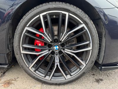 2023 BMW 520