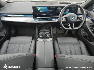 2025 BMW i5