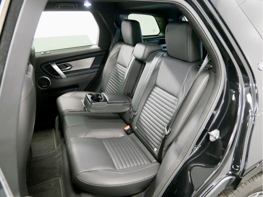 2025 Land Rover Discovery