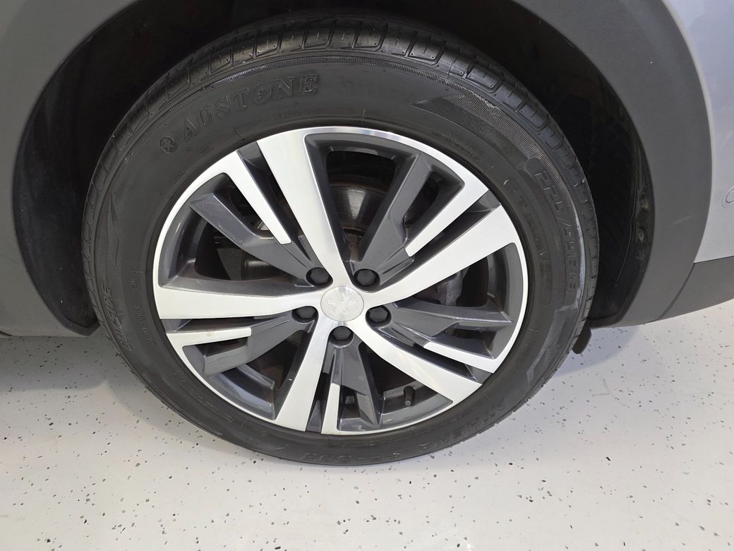 2022 Peugeot 5008