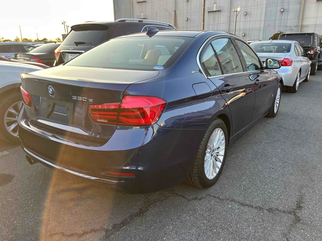 2017 BMW 330