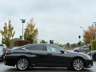 2021 Lexus ES 300h
