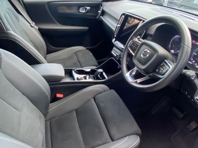 2023 Volvo XC40