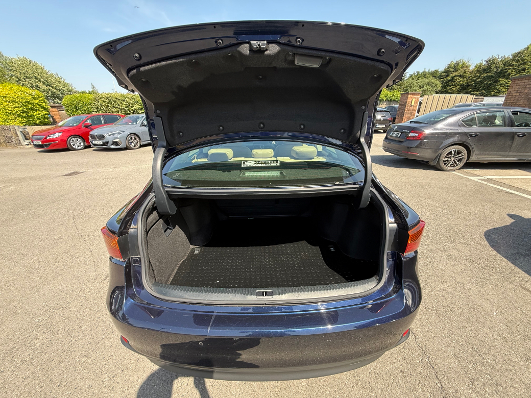 2019 Lexus IS