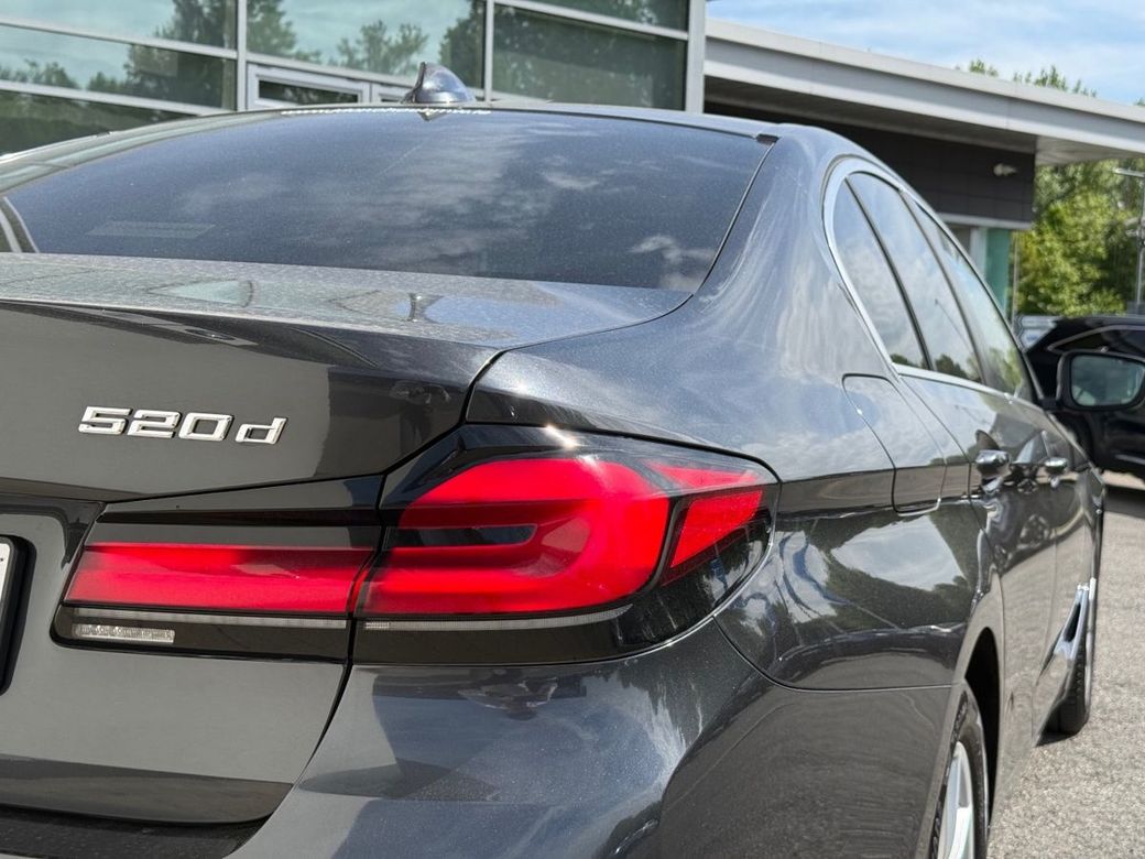 2022 BMW 5 Series