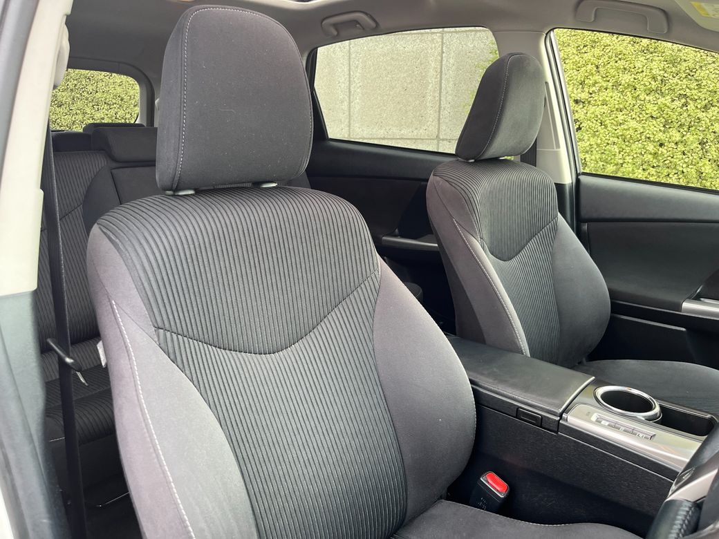 2015 Toyota Prius Alpha