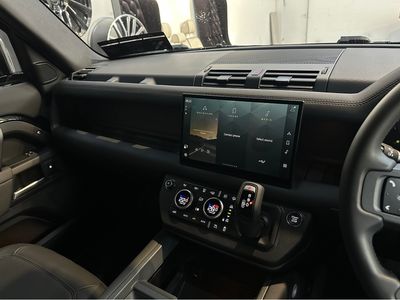 2025 Land Rover Defender