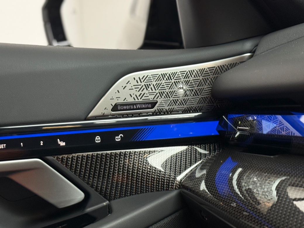 2025 BMW M5