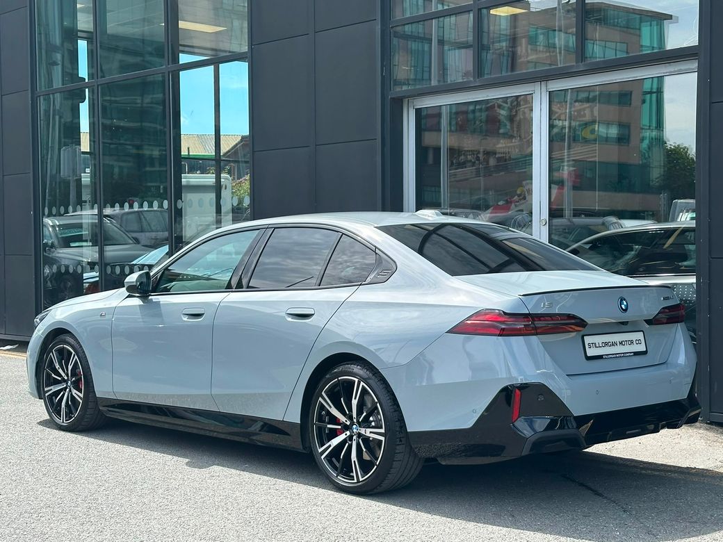2026 BMW i5