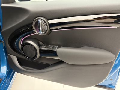 2022 Mini Hatch