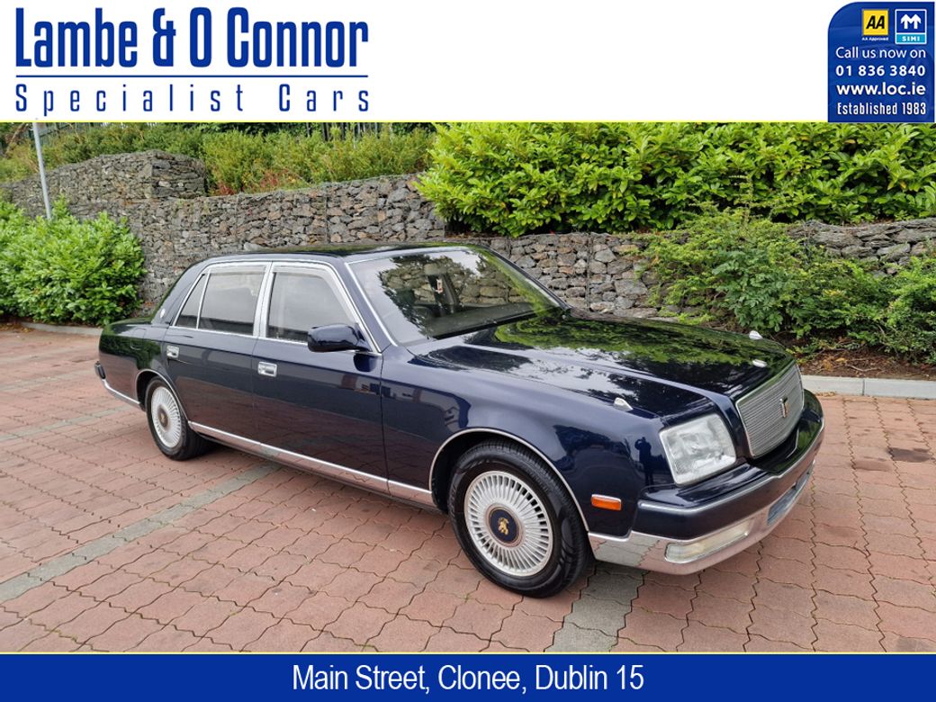 2000 Toyota Century